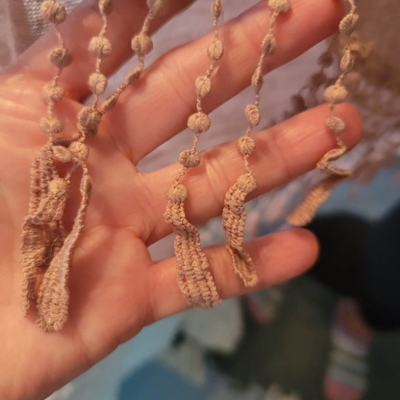 ROOMMATES light weight vest with fringe - Picture 4 of 7